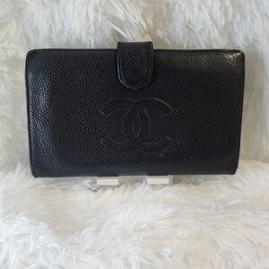 Chic Black Leather Wallet